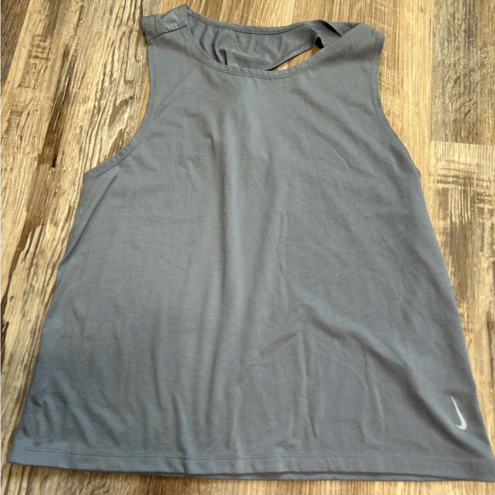 Nike tank top size S